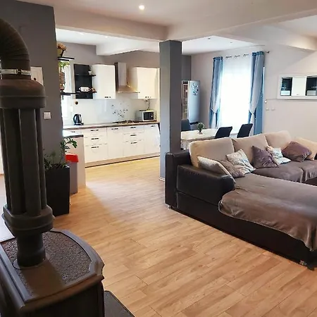 Luana Apartament Kampor