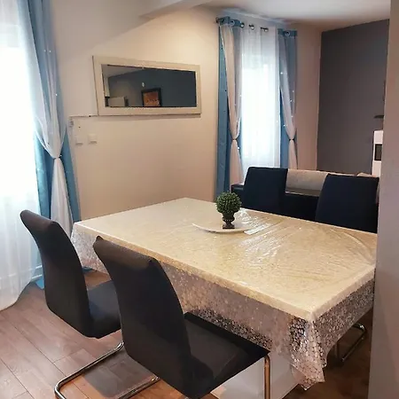 Apartament Luana Kampor