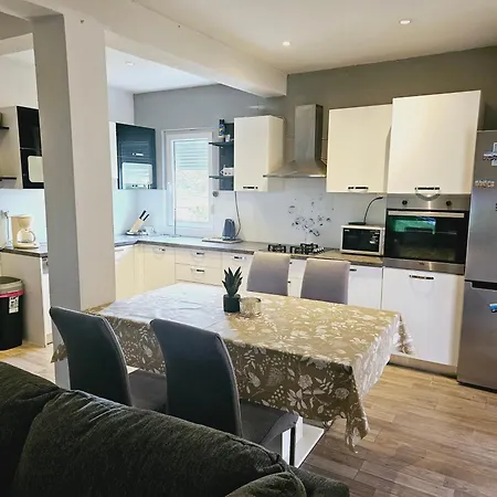 Luana Apartament