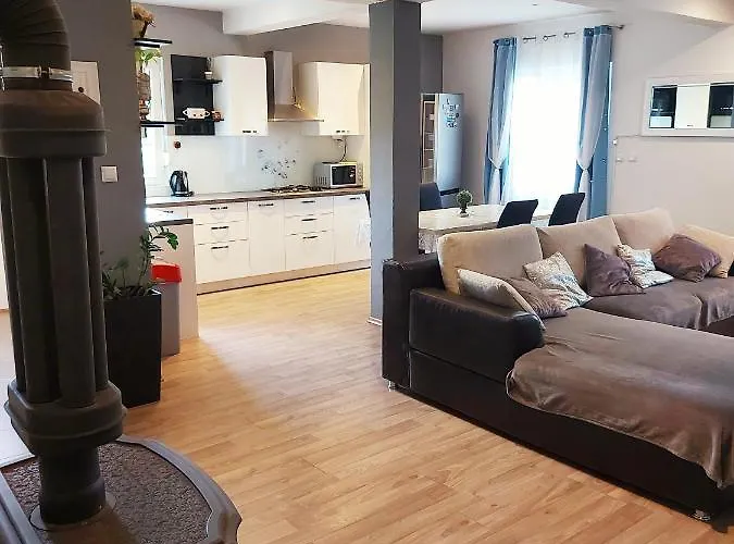 Luana Apartment Kampor