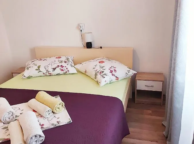 Luana Apartment Kampor